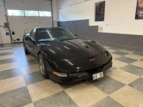 Chevrolet Corvette 2001 photo 3