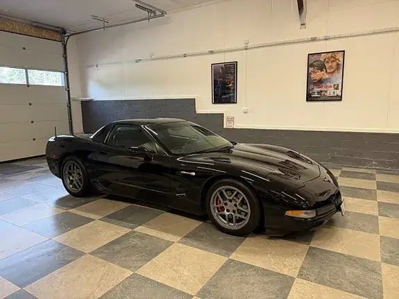 Chevrolet Corvette 2001 photo 2