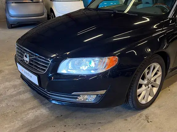 Volvo V70 2014 photo 2