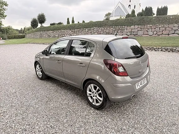 Opel Corsa 2010 photo 5
