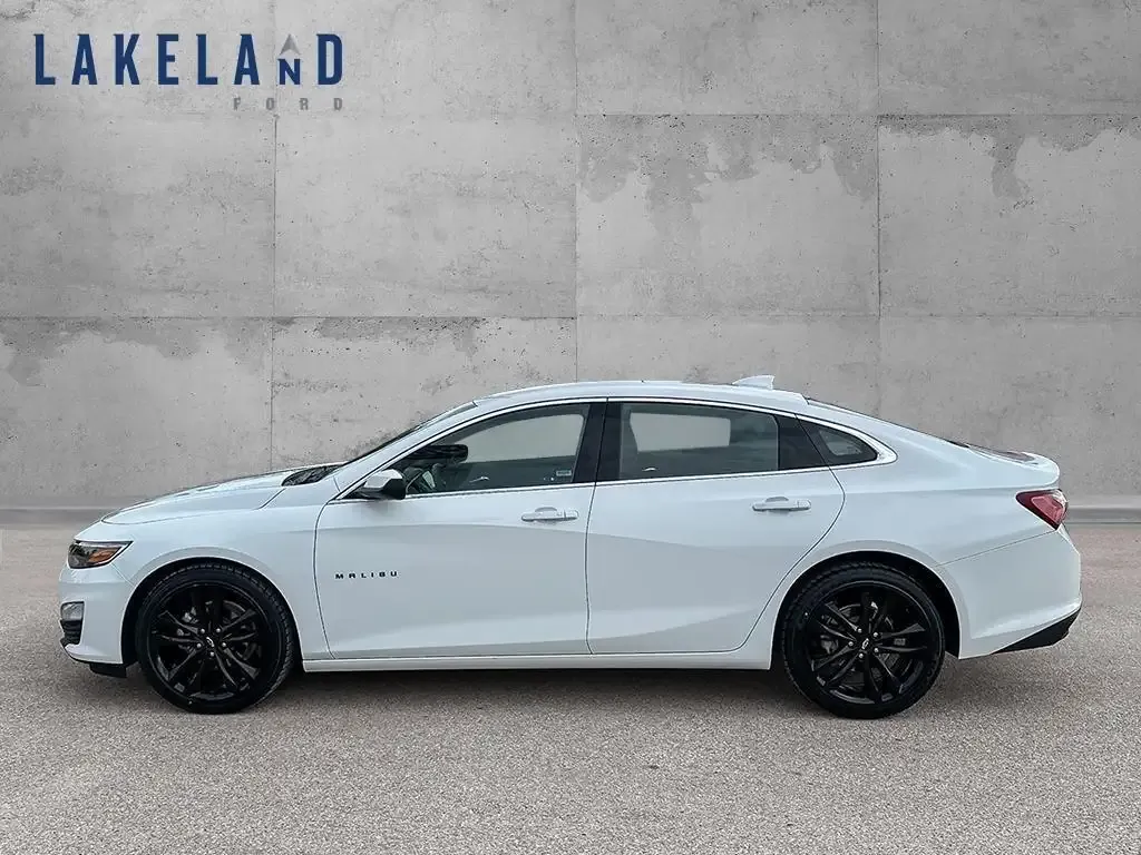 Chevrolet Malibu 2024 photo 3