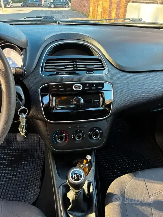 Fiat Punto 2014 photo 4
