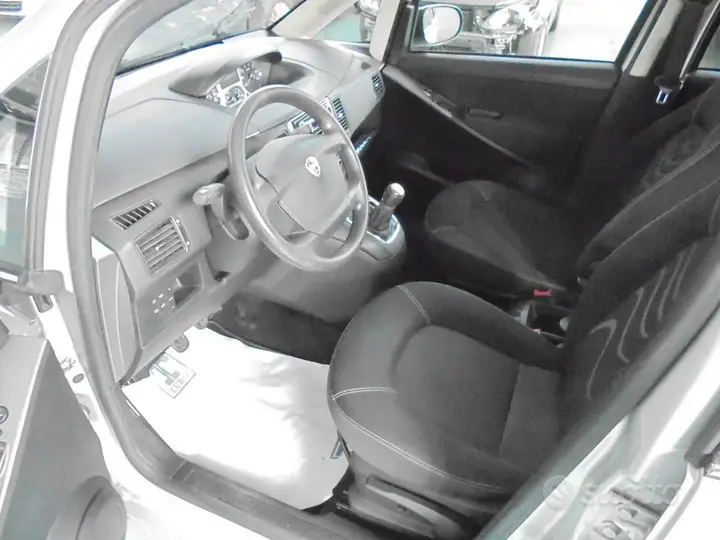 Lancia Musa 2011 photo 5