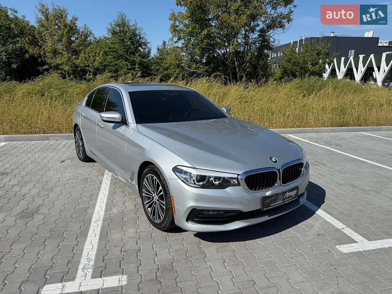BMW 5 Series 2017 photo 3