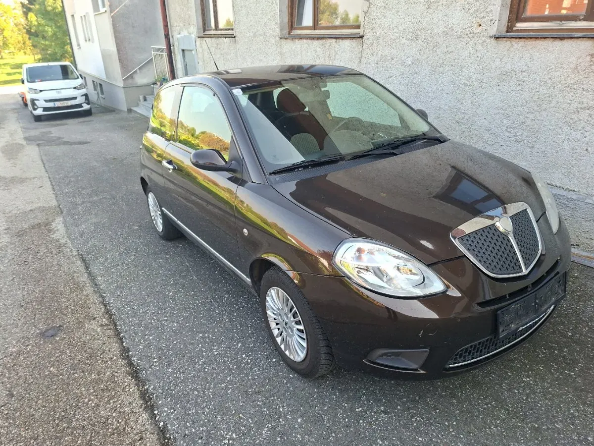 Lancia Y_Ypsilon 2008 photo 3