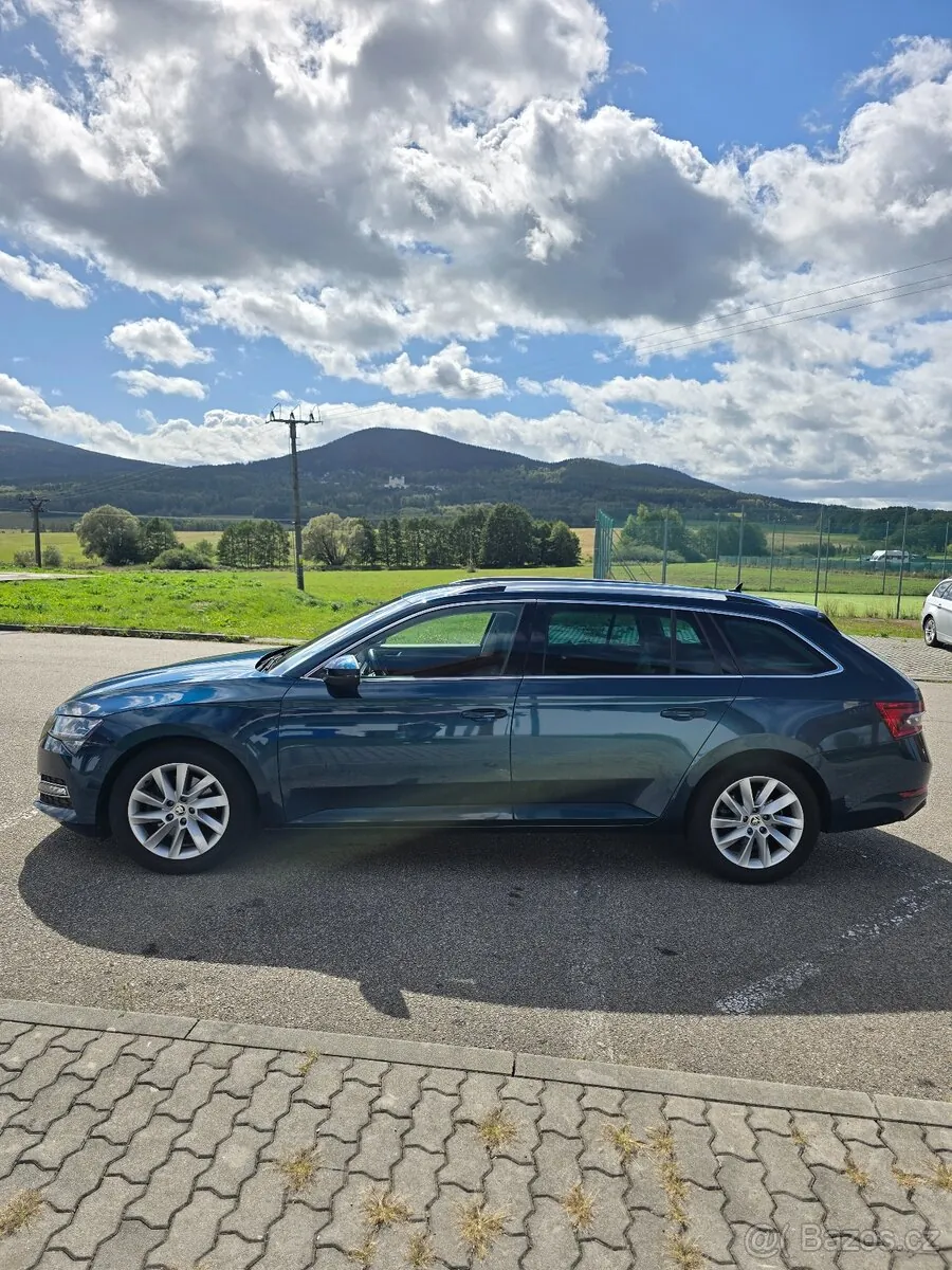 Skoda Superb 2022 photo 4