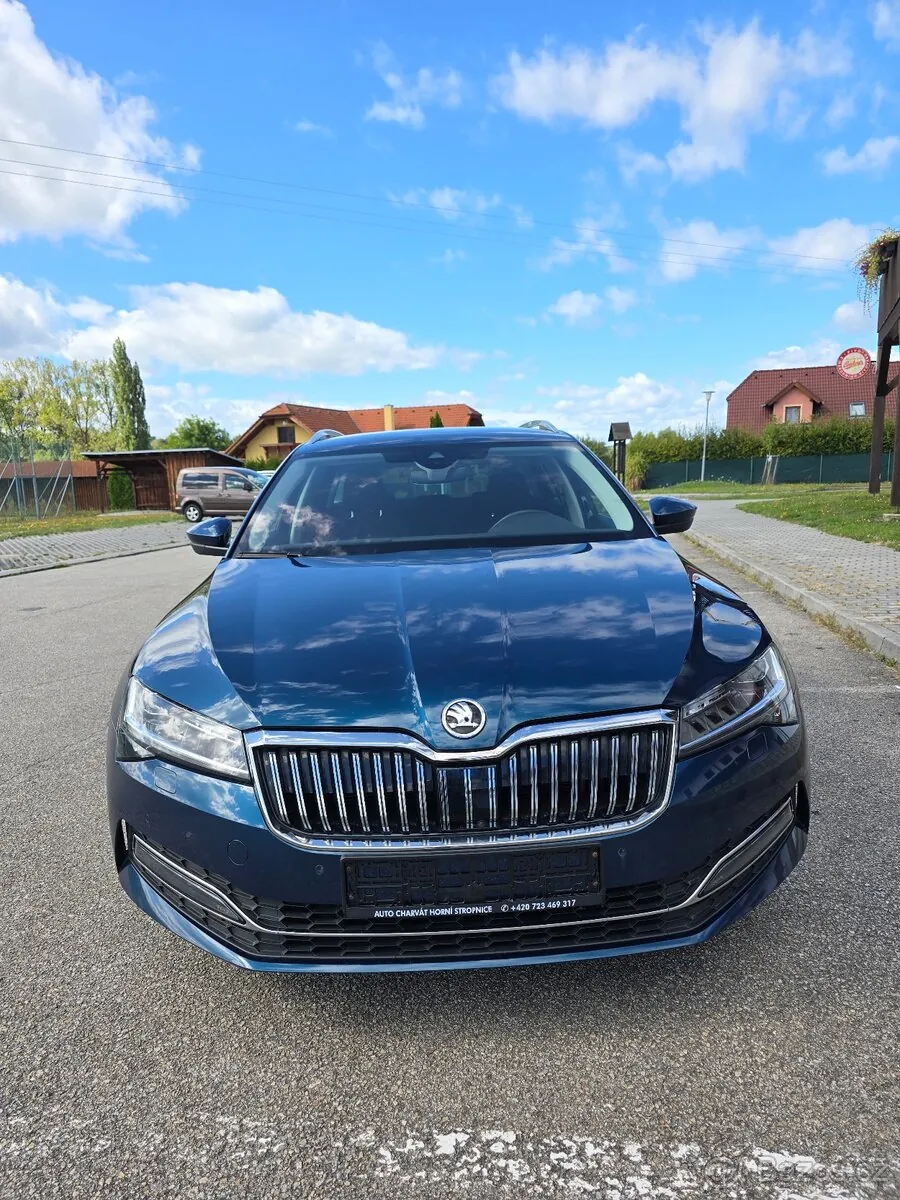 Skoda Superb 2022 photo 2
