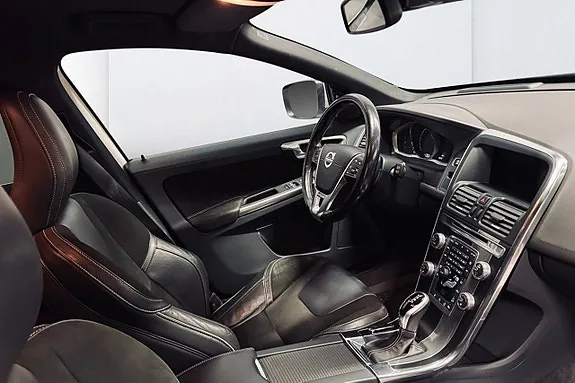 Volvo Xc60 2017 photo 4