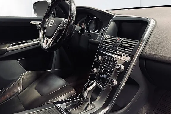 Volvo Xc60 2017 photo 5