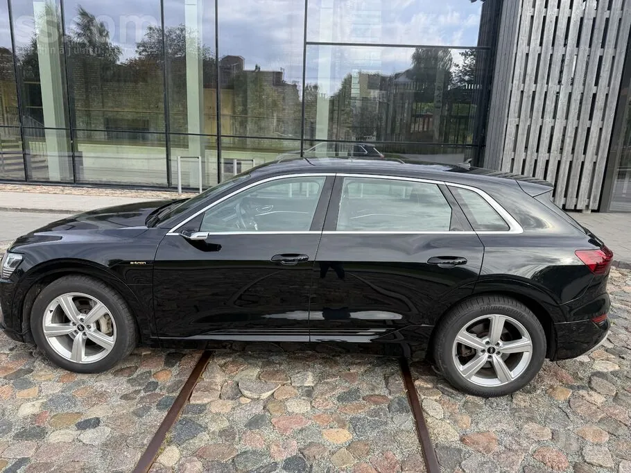 Audi E-Tron 2021 photo 4
