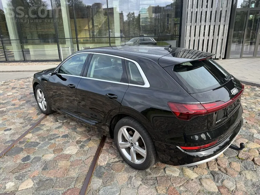 Audi E-Tron 2021 photo 5
