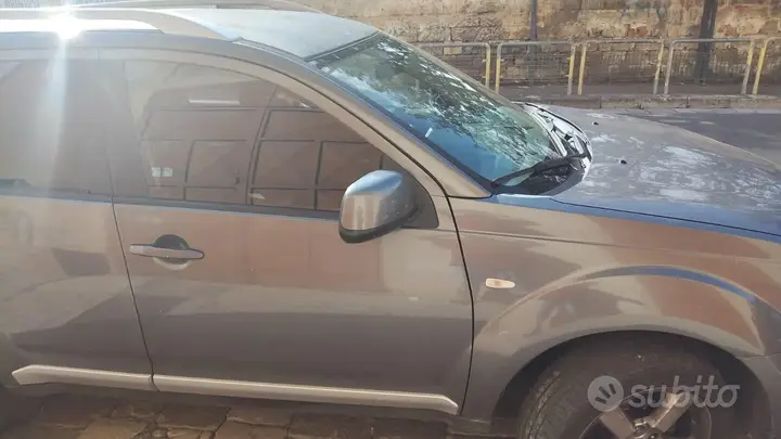 Mitsubishi Outlander 2007 photo 2