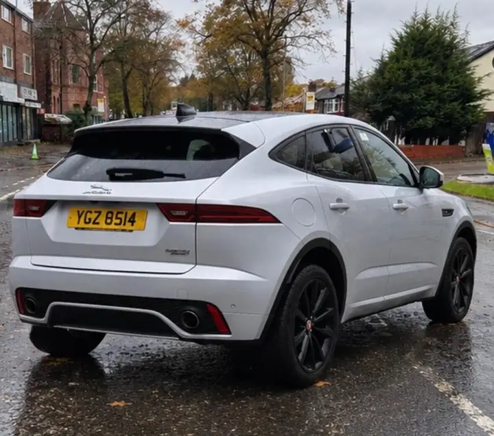 Jaguar E-Pace 2018 photo 4