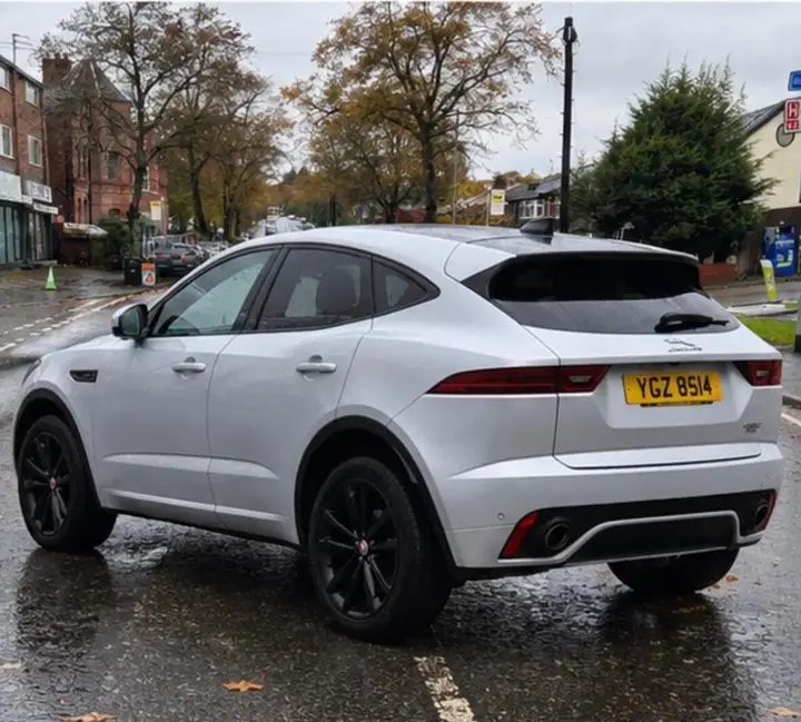 Jaguar E-Pace 2018 photo 3