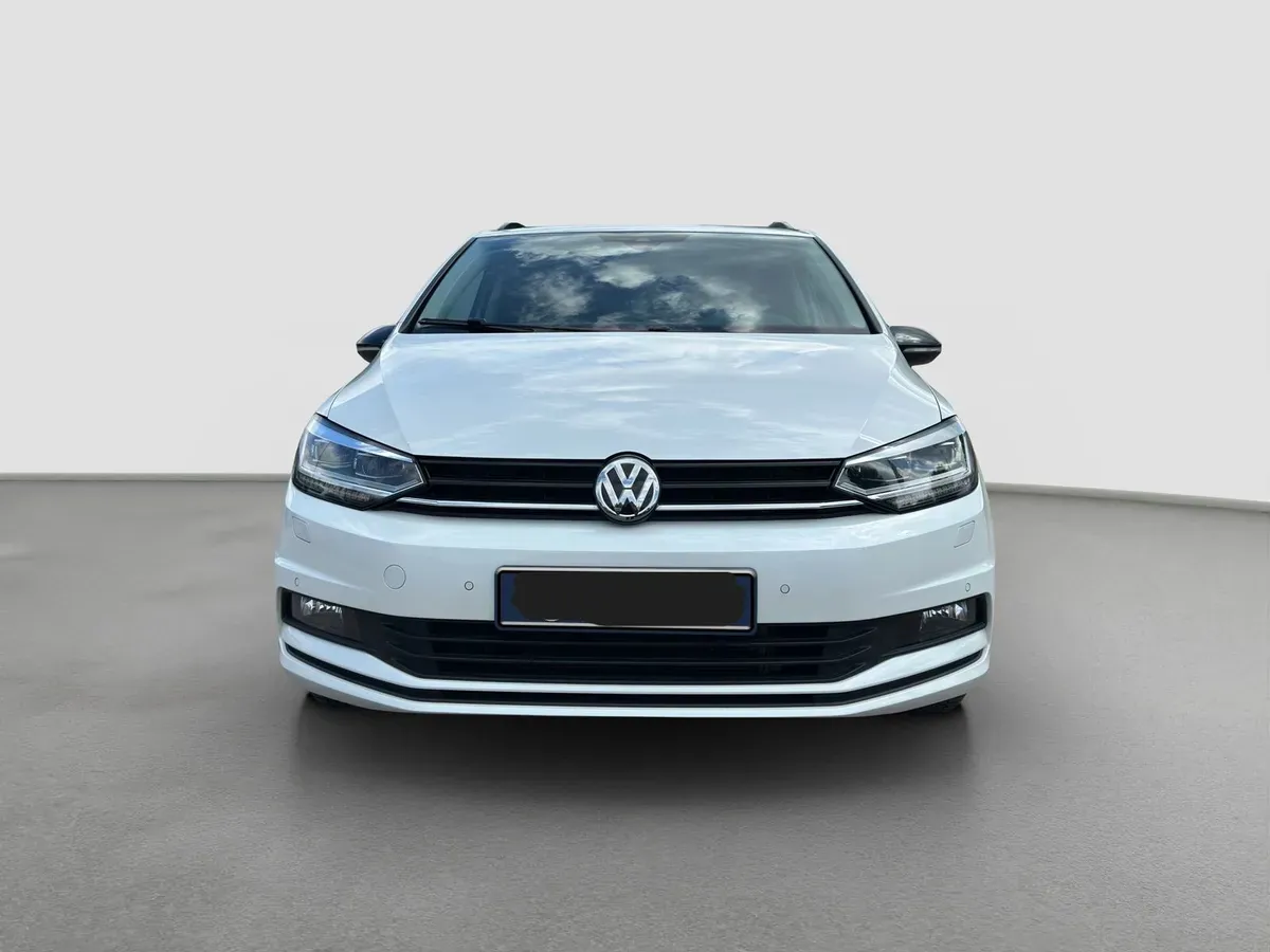 Volkswagen Touran 2018 photo 2