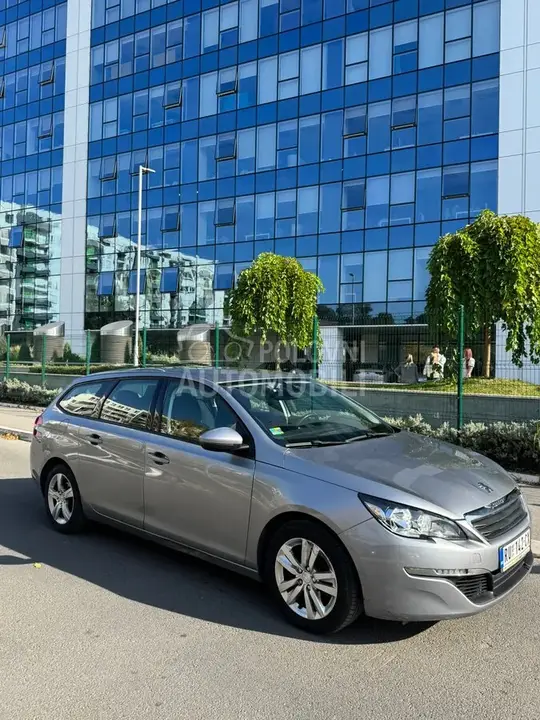 Peugeot 308 2015 photo 4