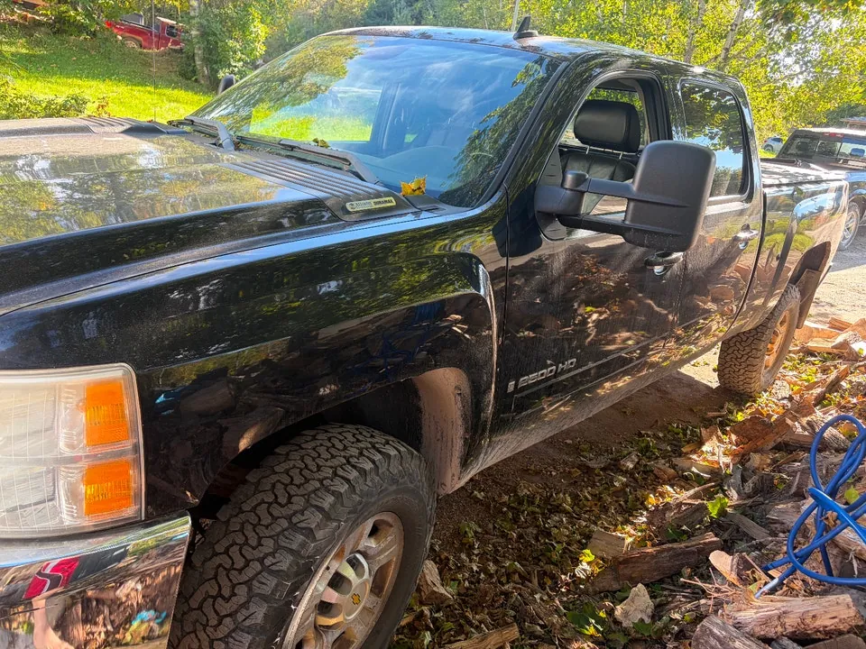 Chevrolet Silverado 2500 2009 photo 3