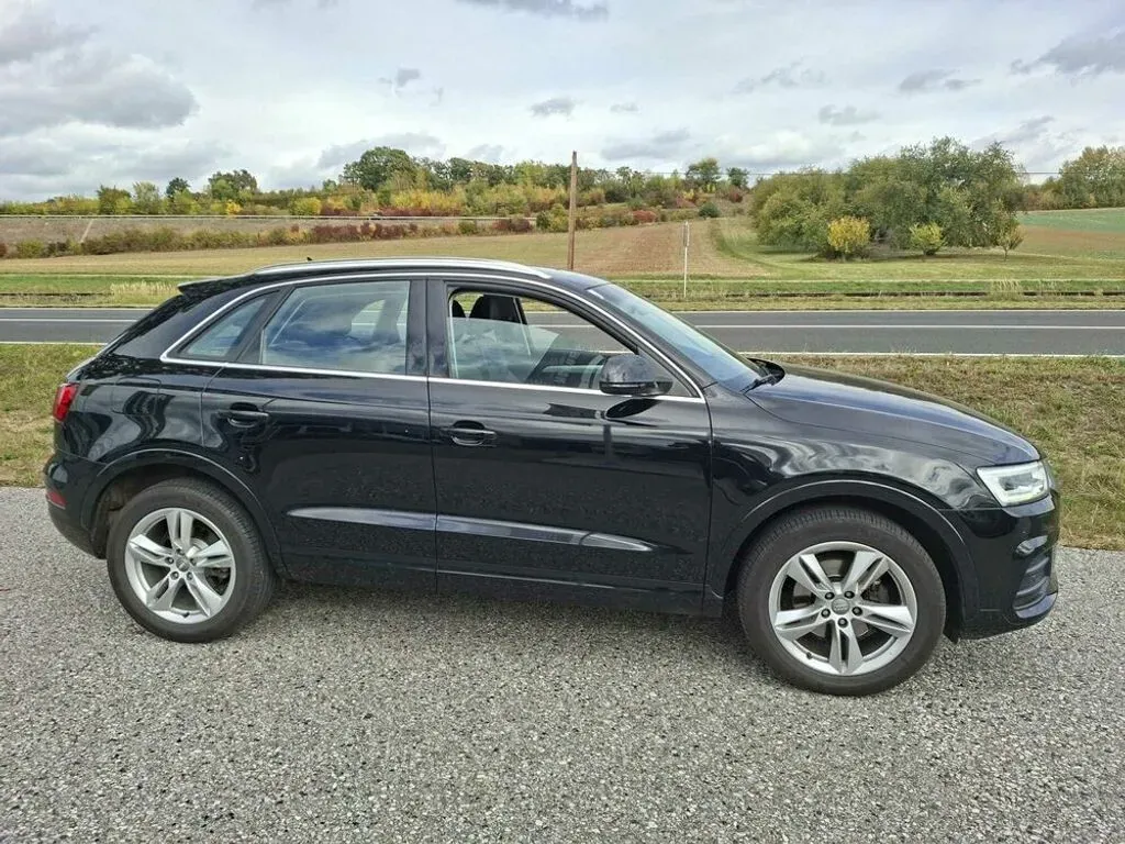 Audi Q3 2015 photo 2