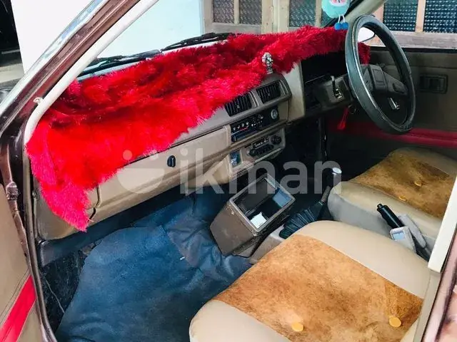 Nissan Sunny 1983 photo 4