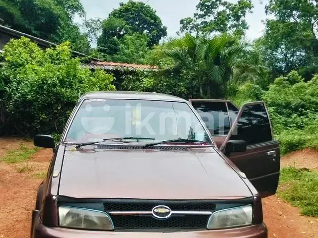 Nissan Sunny 1983 photo 2