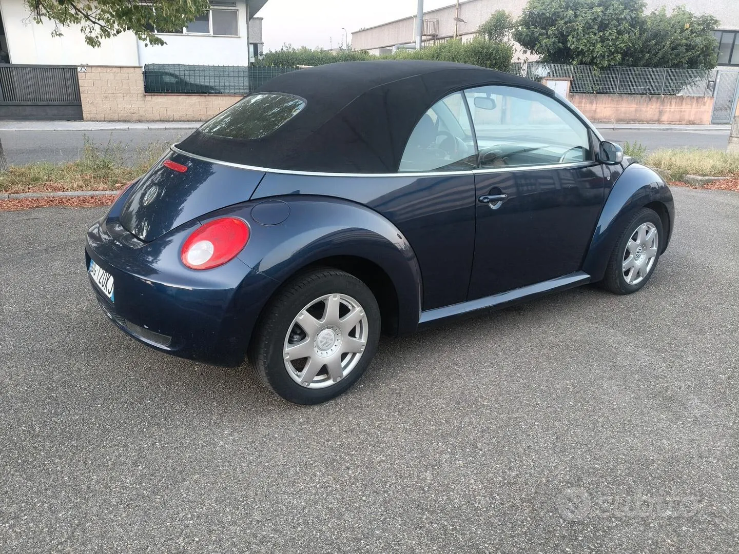 Volkswagen New Beetle 2006 photo 5