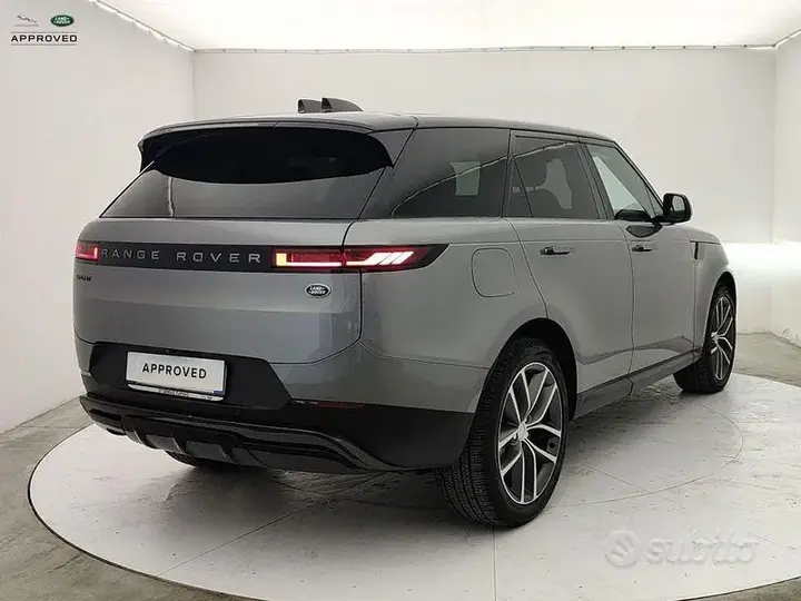 Land Rover Range Rover Sport 2023 photo 2