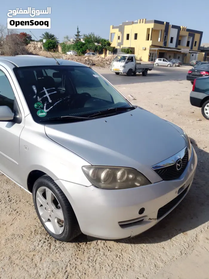 Mazda 2 2007 photo 4