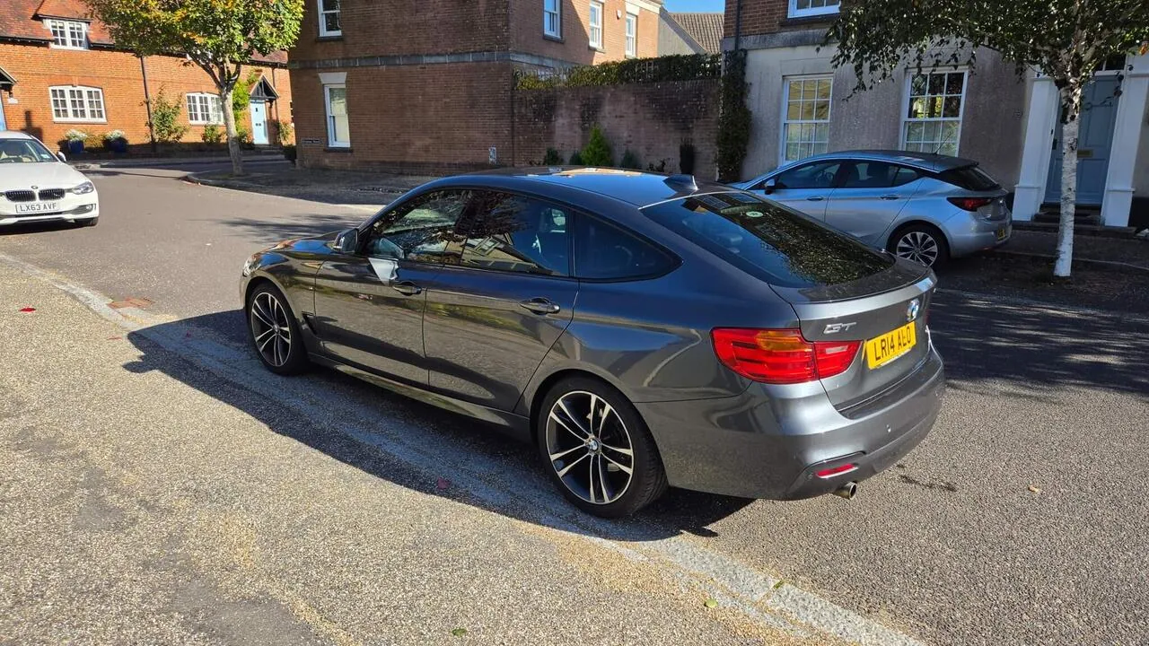 BMW 3 Series 2014 photo 2