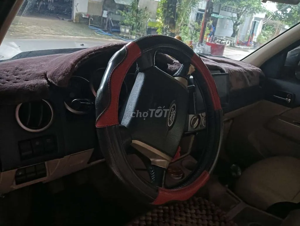 Ford Everest 2009 photo 5