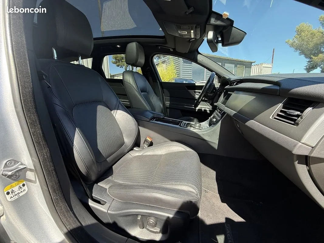Jaguar Xf 2018 photo 5