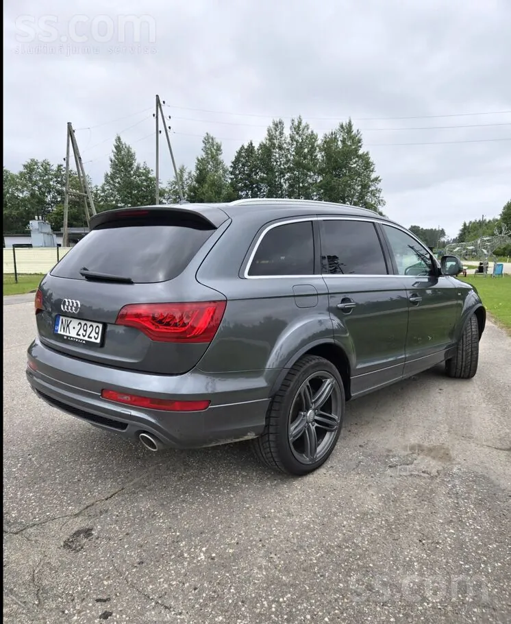 Audi Q7 2012 photo 3