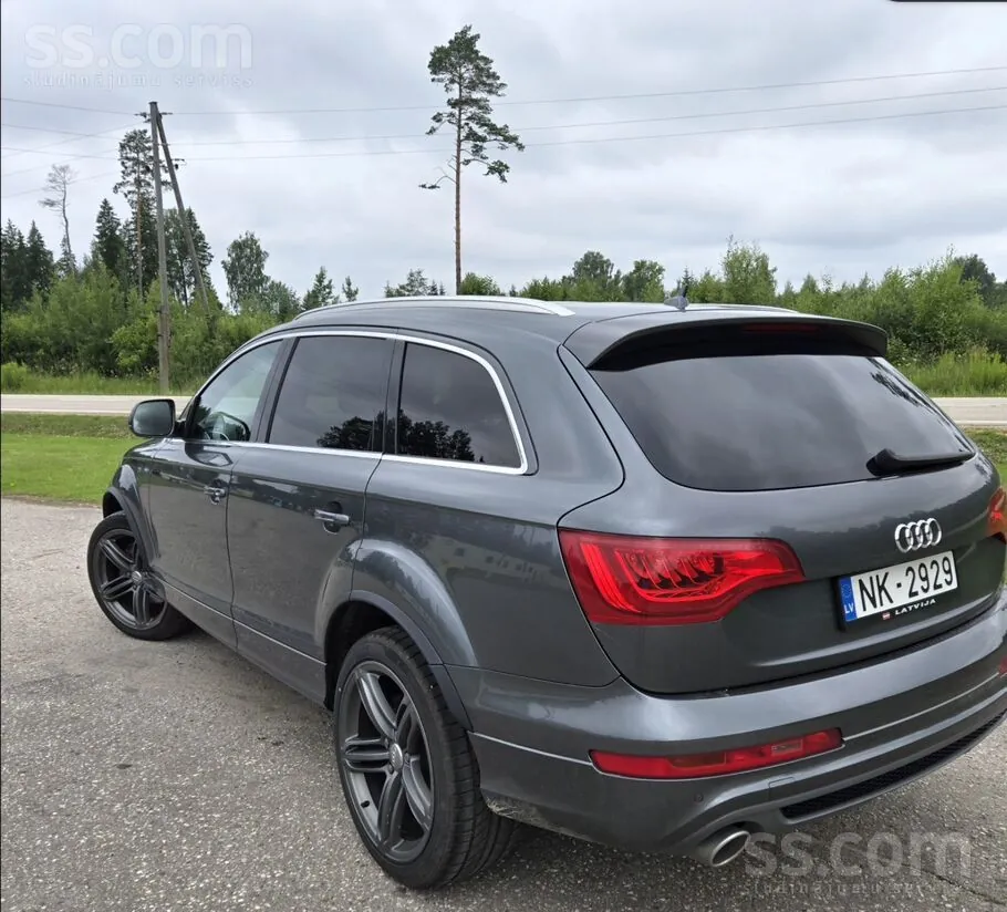 Audi Q7 2012 photo 5