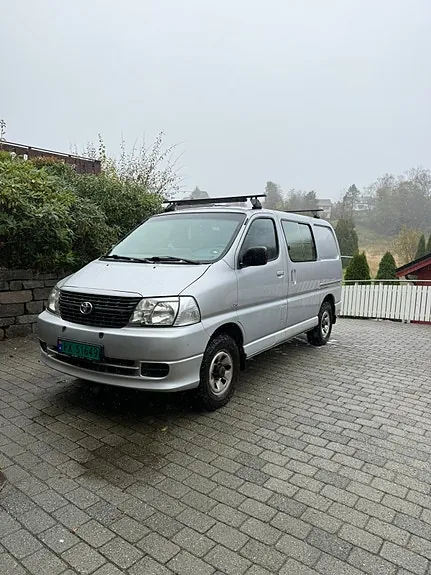 Toyota Hiace 2008 photo 3