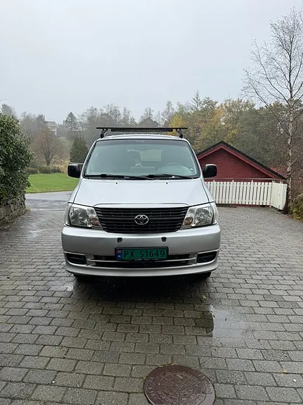 Toyota Hiace 2008 photo 2