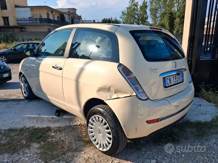 Lancia Ypsilon 2004 photo 4
