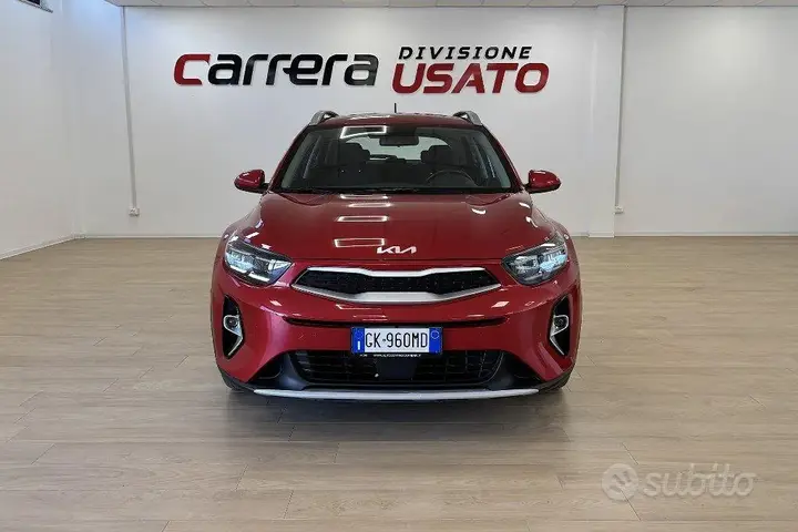 Kia Stonic 2023 photo 2