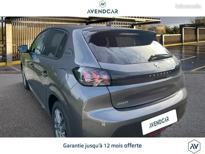 Peugeot 208 2022 photo 3