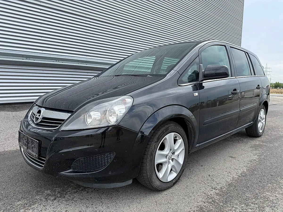 Opel Zafira 2011 photo 2