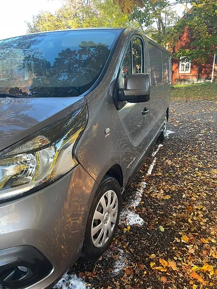 Renault Trafic 2015 photo 2