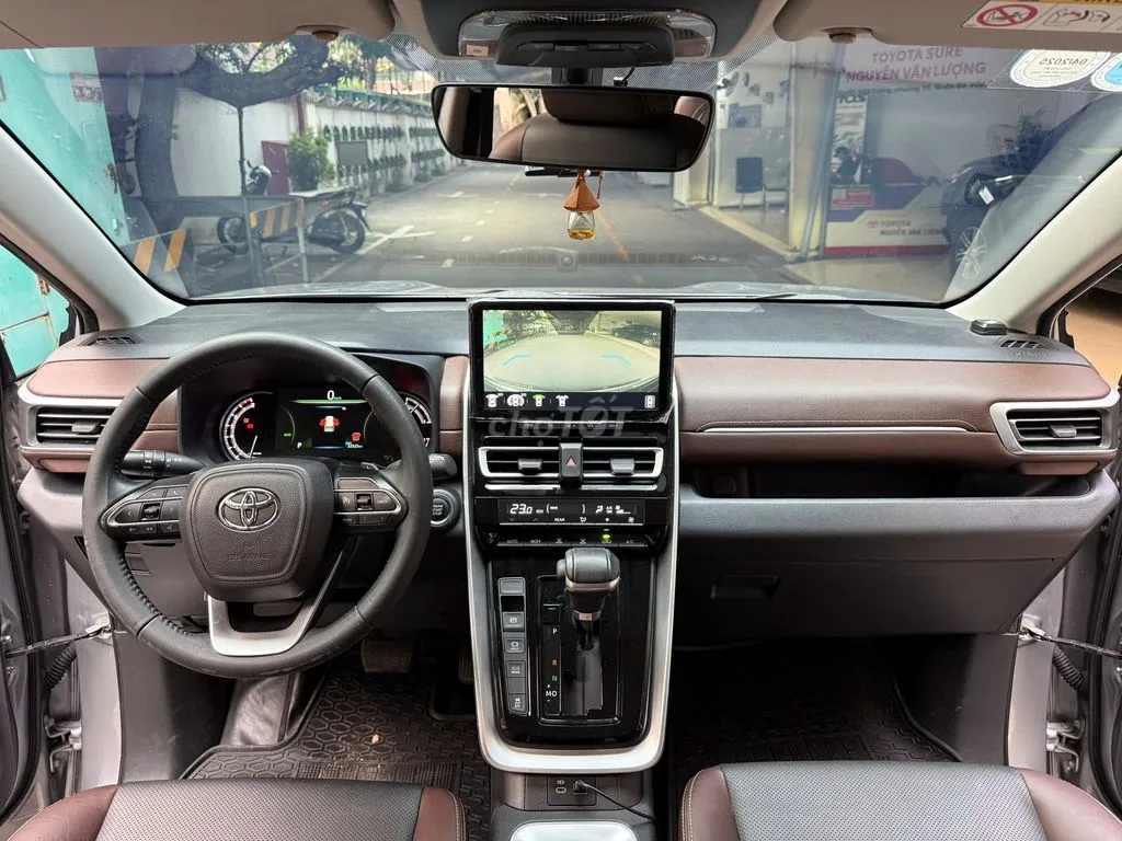 Toyota Innova Cross 2024 photo 3