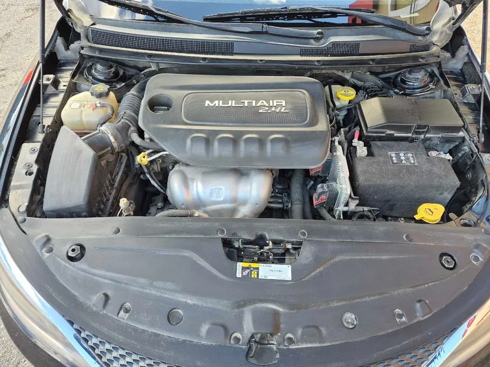 Chrysler 200 2015 photo 4