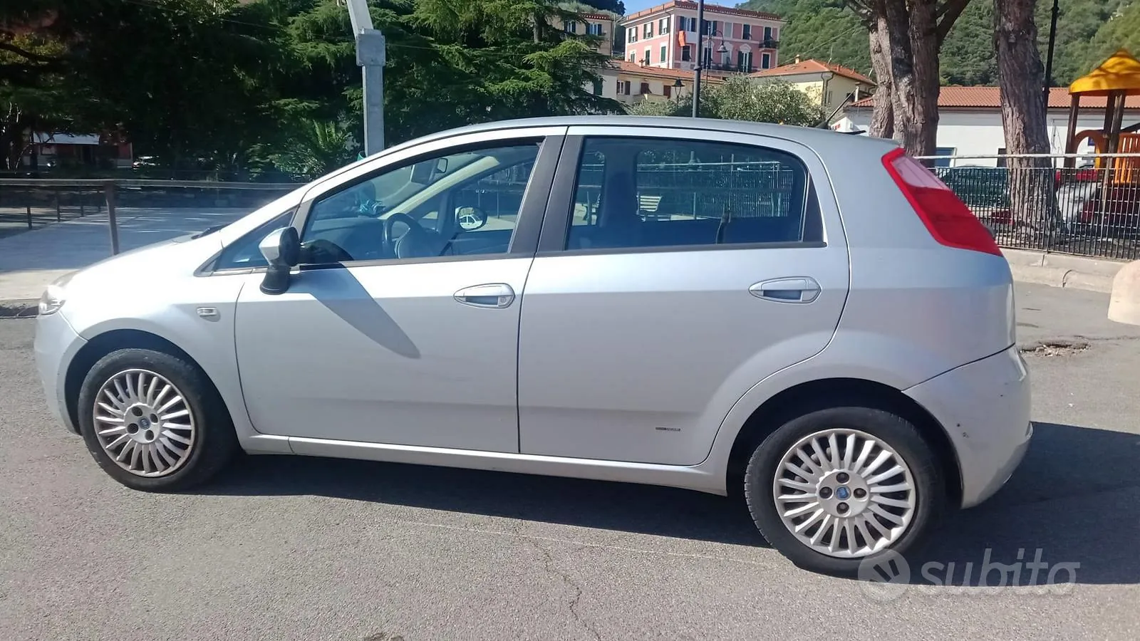 Fiat Grande Punto 2006 photo 3