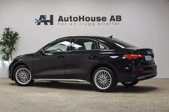 Audi A3 2023 photo 2