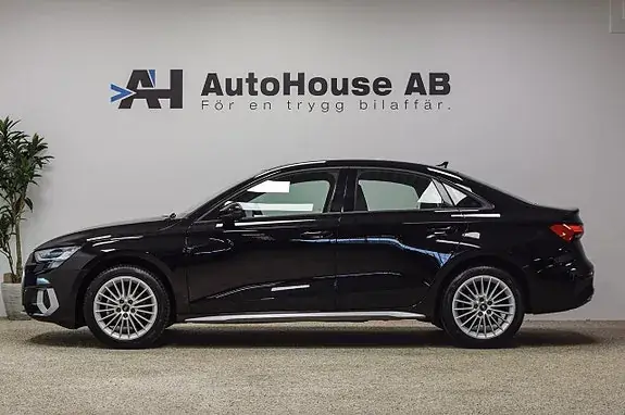 Audi A3 2023 photo 3