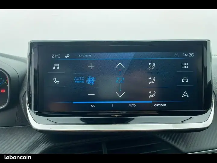 Peugeot 2008 2025 photo 3