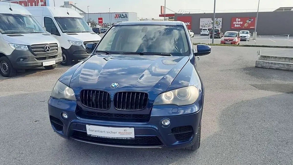 BMW X5 2011 photo 2
