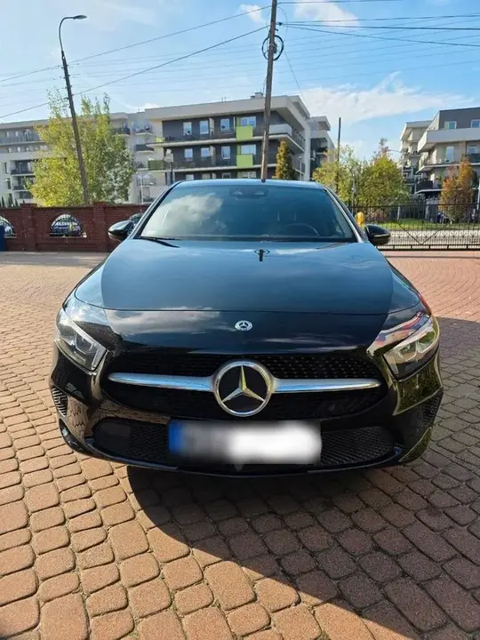 Mercedes-Benz A 180