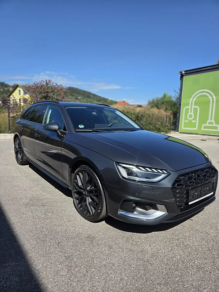 Audi A4 2023 photo 2