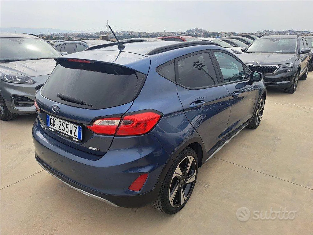 Ford Fiesta 2023 photo 2