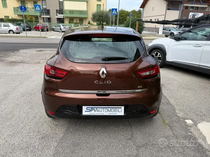 Renault Clio 2016 photo 2